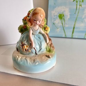 Josef Originals LOVE LETTERS in the Sand Musical Figurine, Vintage Music Box